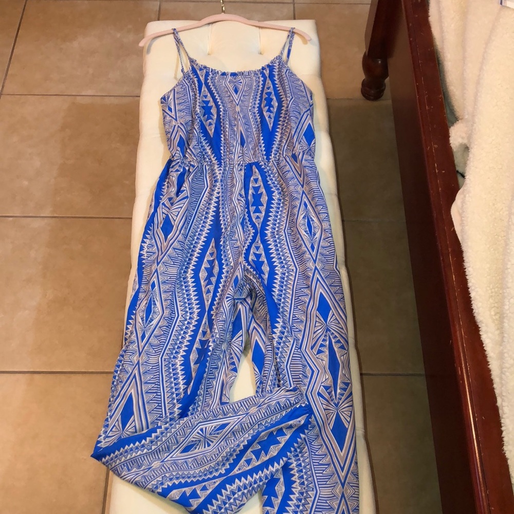 Beautiful Blue and Tan Jumper